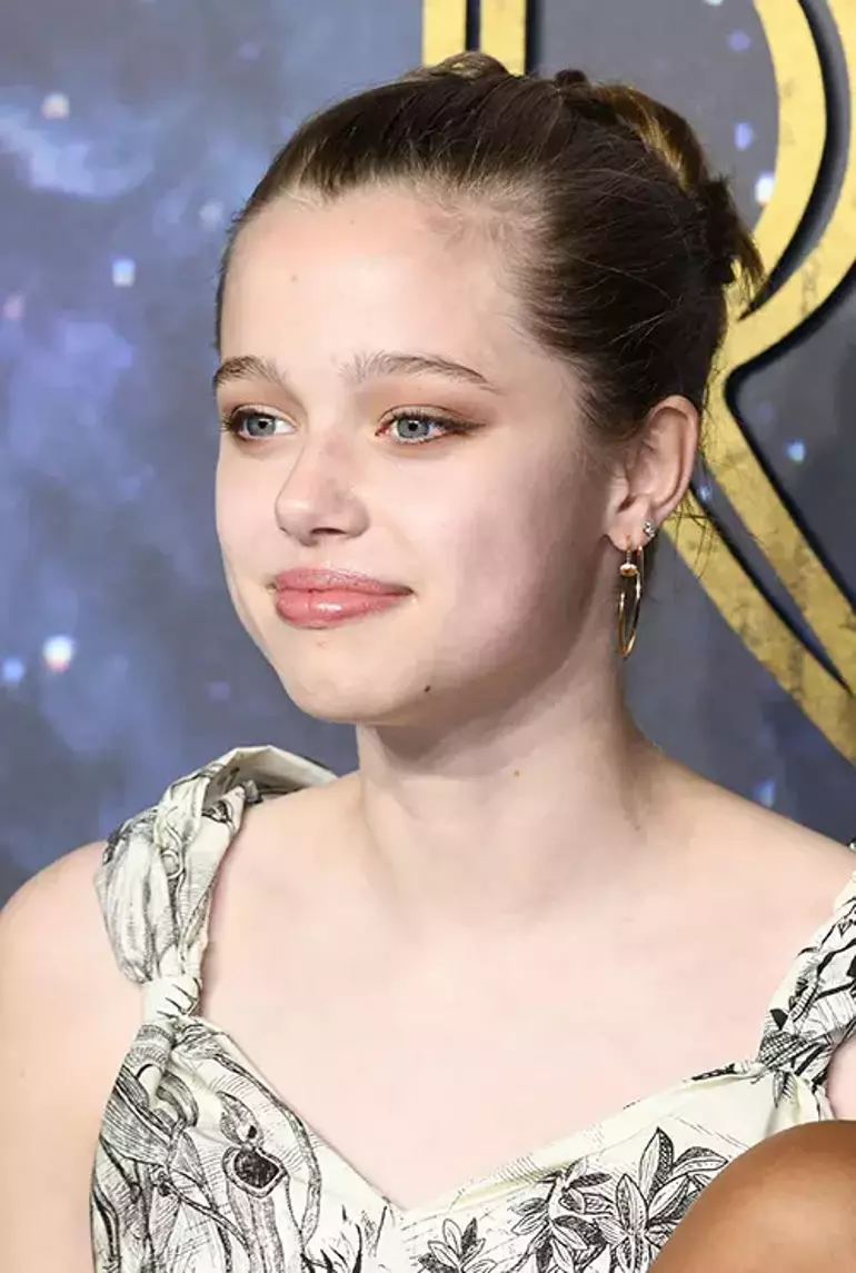 Shiloh 18 yaşına girdiği gün babasına acı bir darbe indirdi...