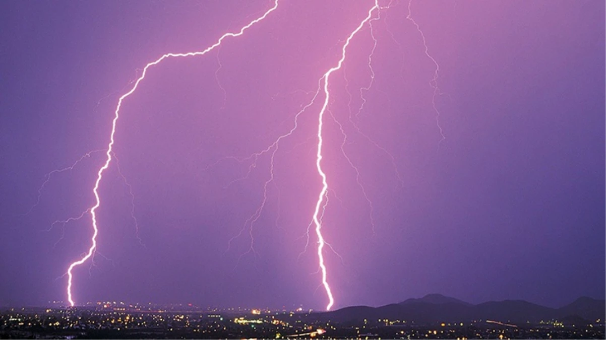 Gümüşhane ve Bayburt'ta yıldırım düşmesi sonucu 2 kişi yaşamını yitirdi