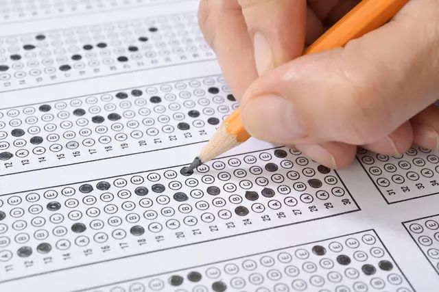 Sınav stresi yaşayan öğrenci ve ailelere yönelik uyarılar